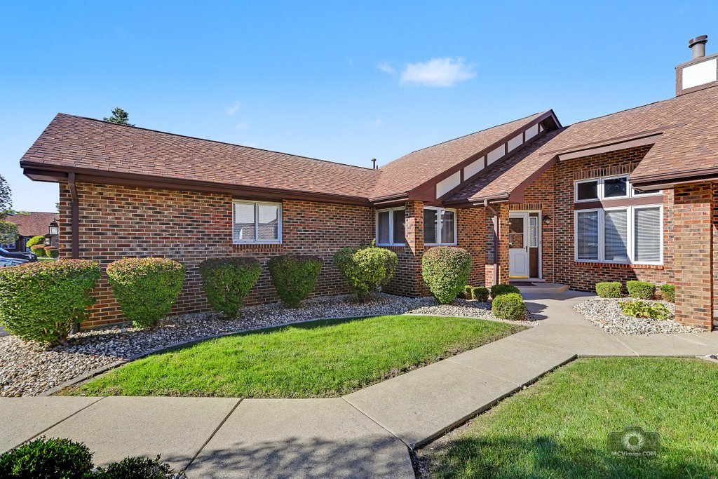 8911 Silverdale Drive 8911 Property Photo 1