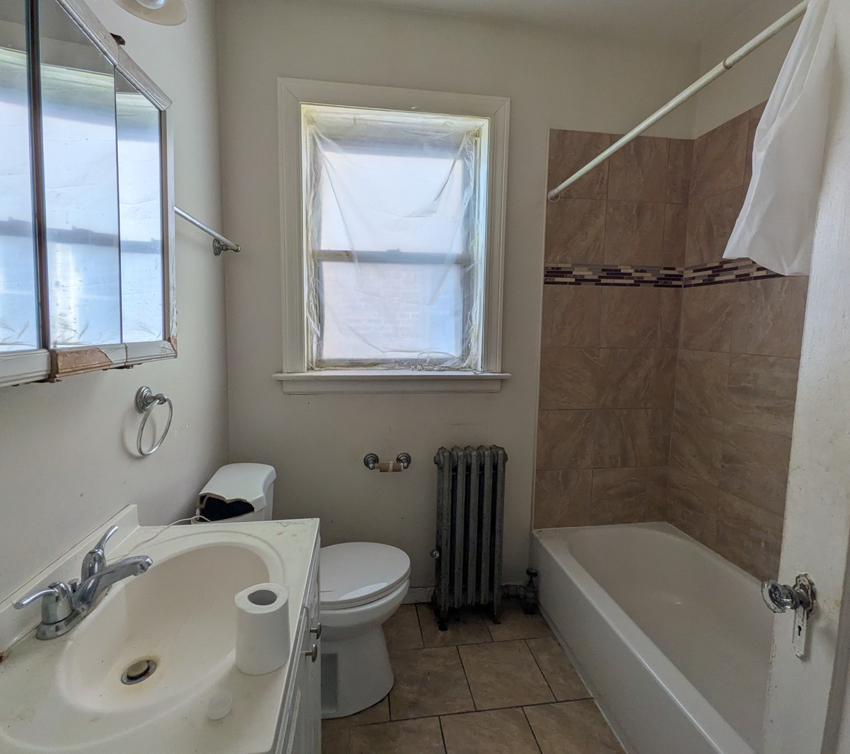 619 E 102nd Place Property Photo 8
