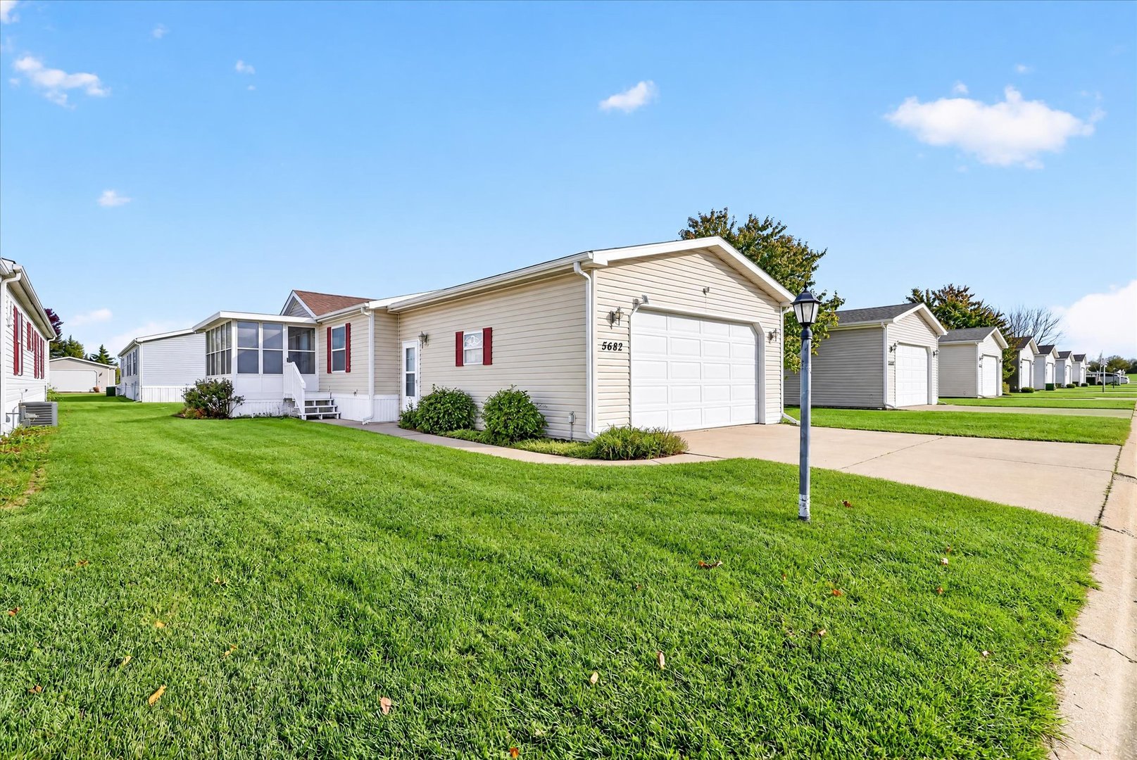 5682 Rockport Road Property Photo 1