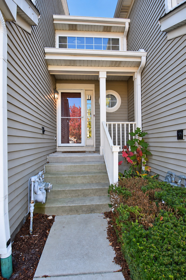 53 Stonegate Lane Property Photo 2