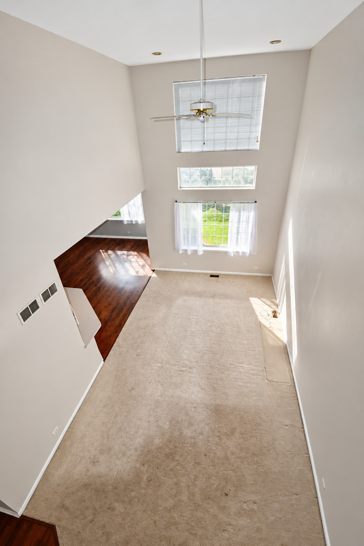 53 Stonegate Lane Property Photo 6