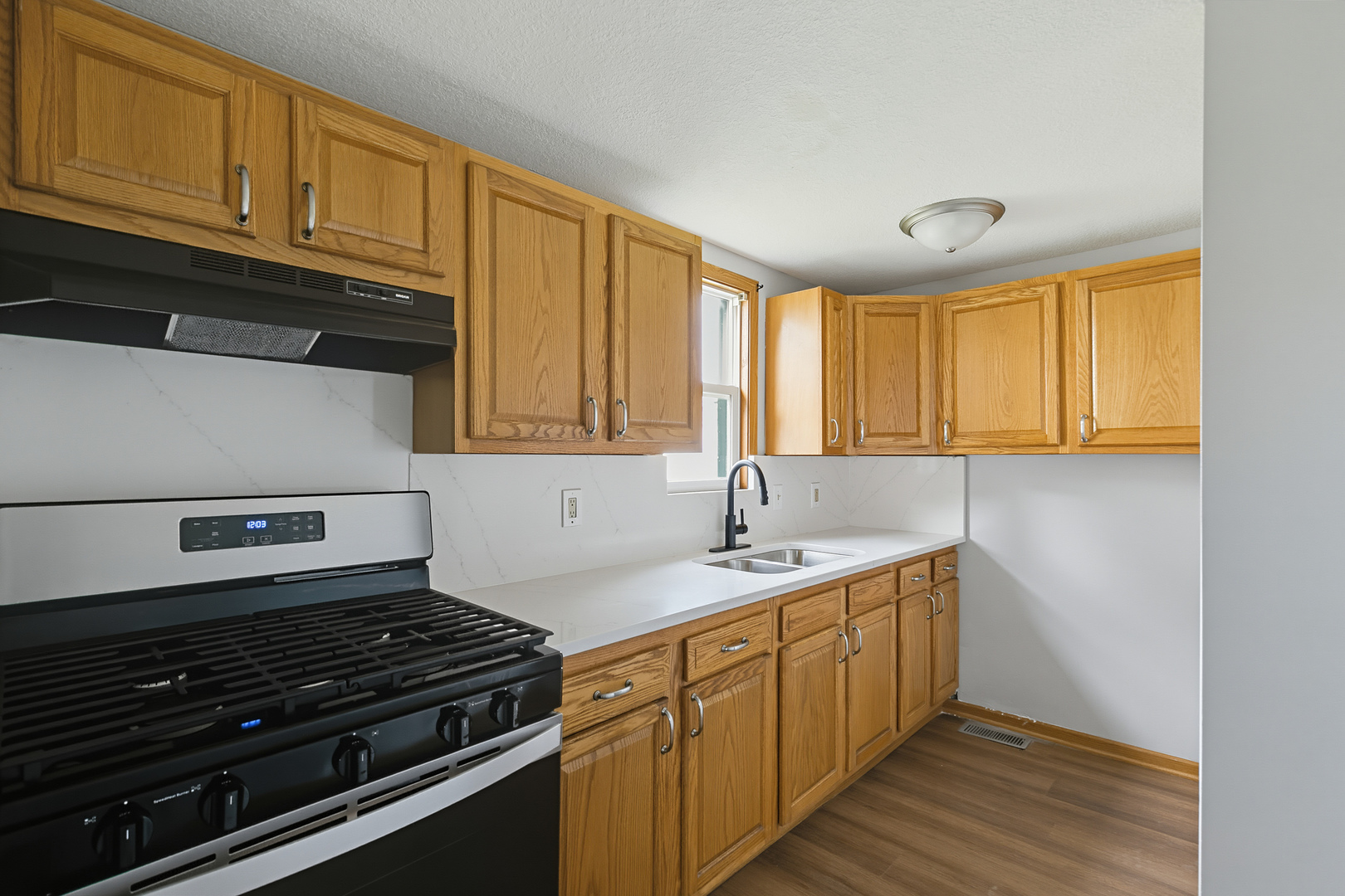 717 17th Avenue Property Photo 23