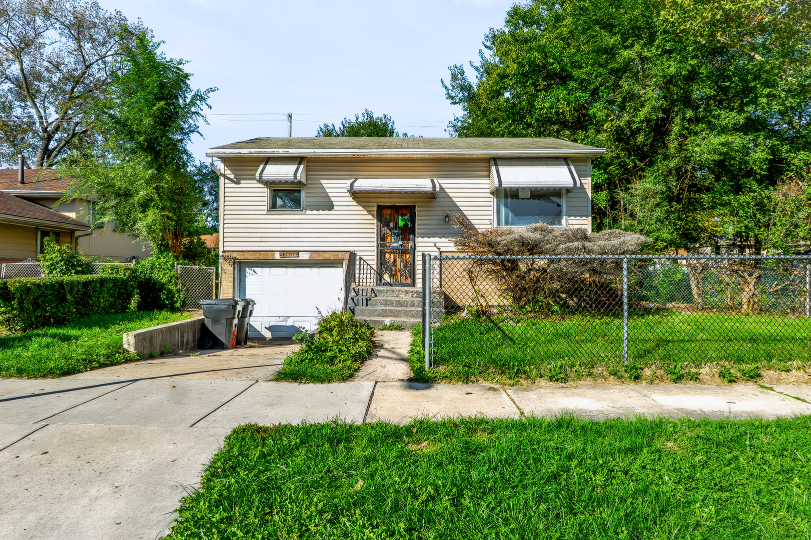 13200 S Saint Lawrence Avenue Property Photo 1