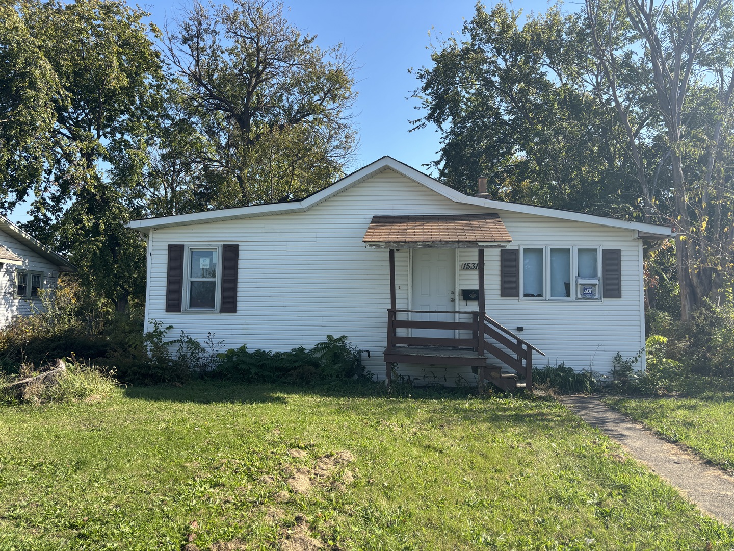 15315 Lincoln Avenue Property Photo 1