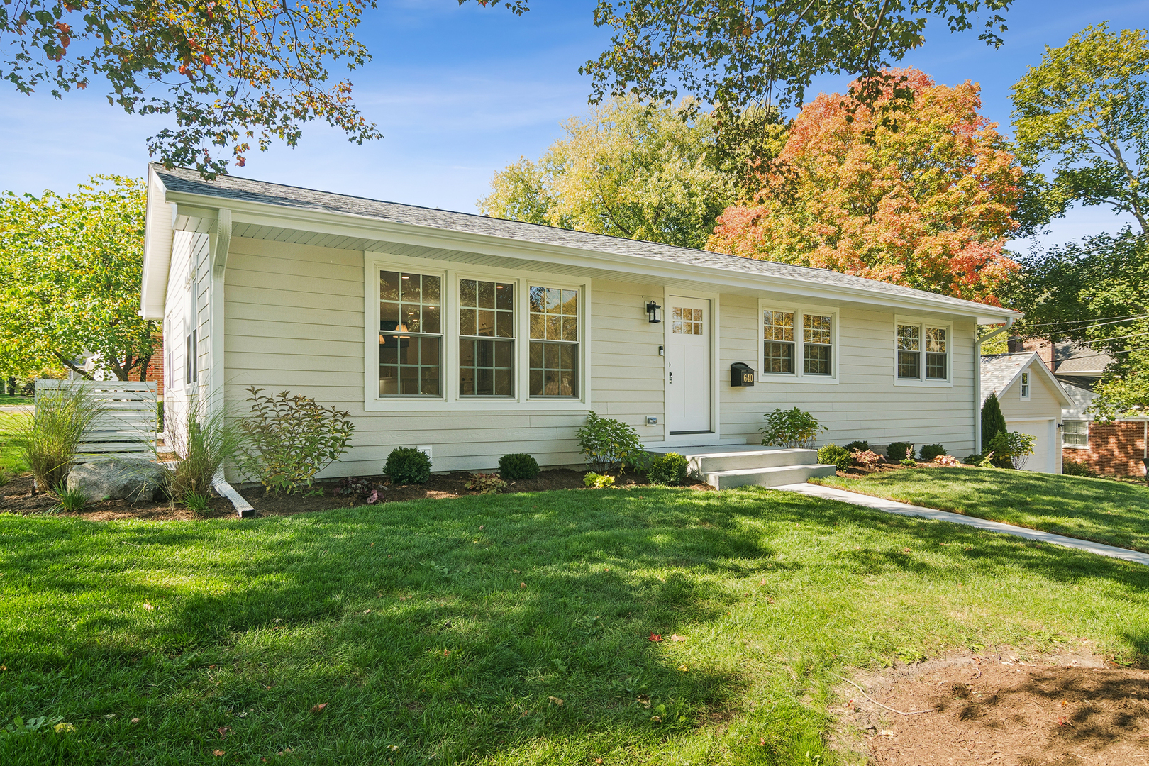 640 Prairie Avenue Property Photo 1