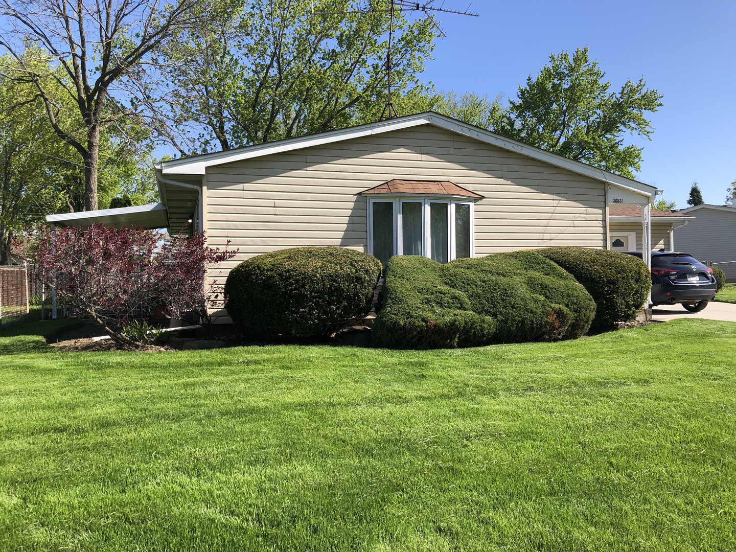 36531 N Douglas Terrace Property Photo 1