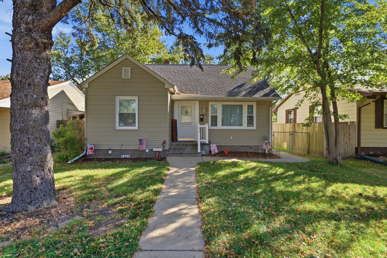 1841 31st Street Property Photo 1