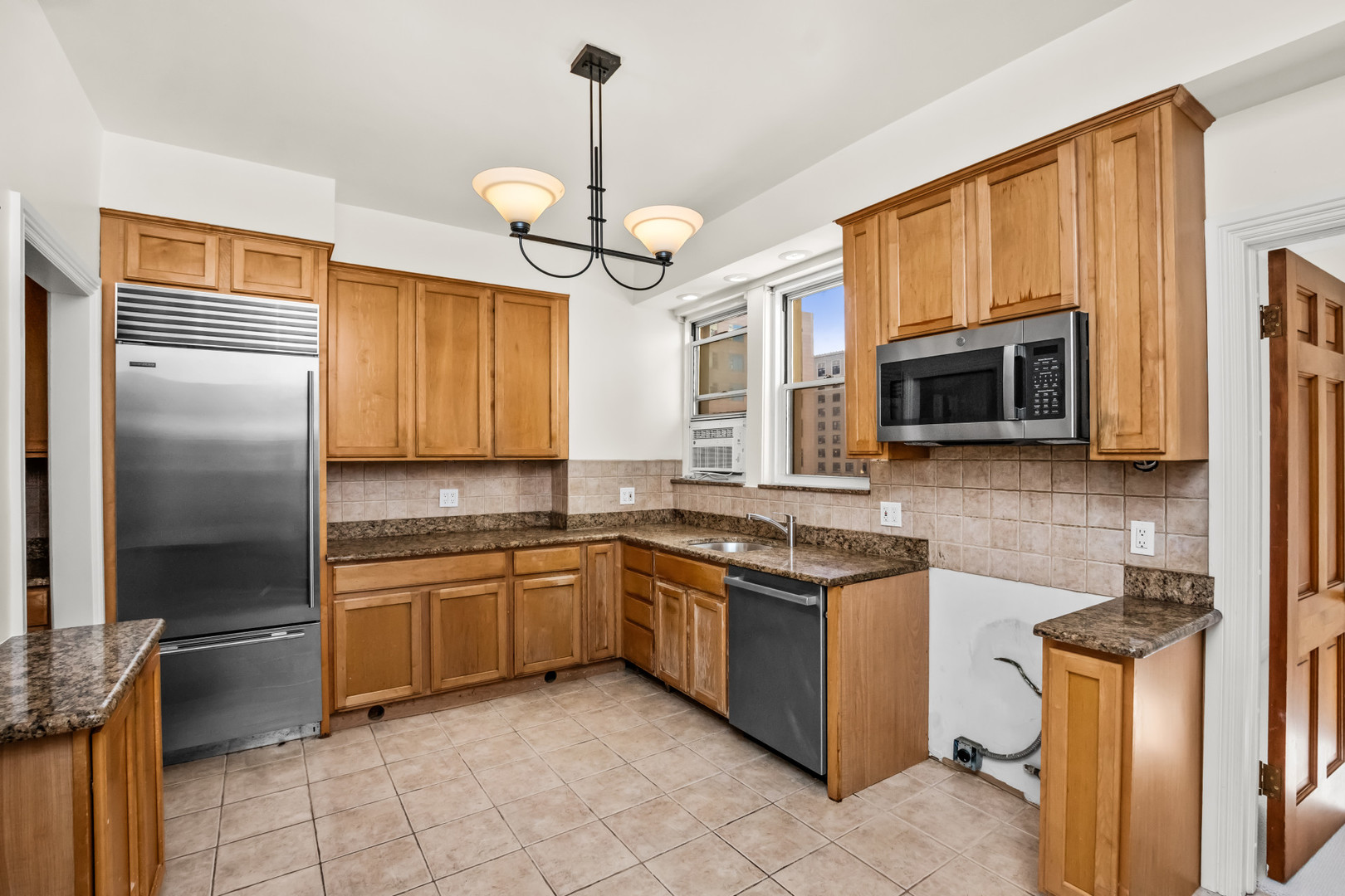 2912 N Commonwealth Avenue 5a Property Photo 11