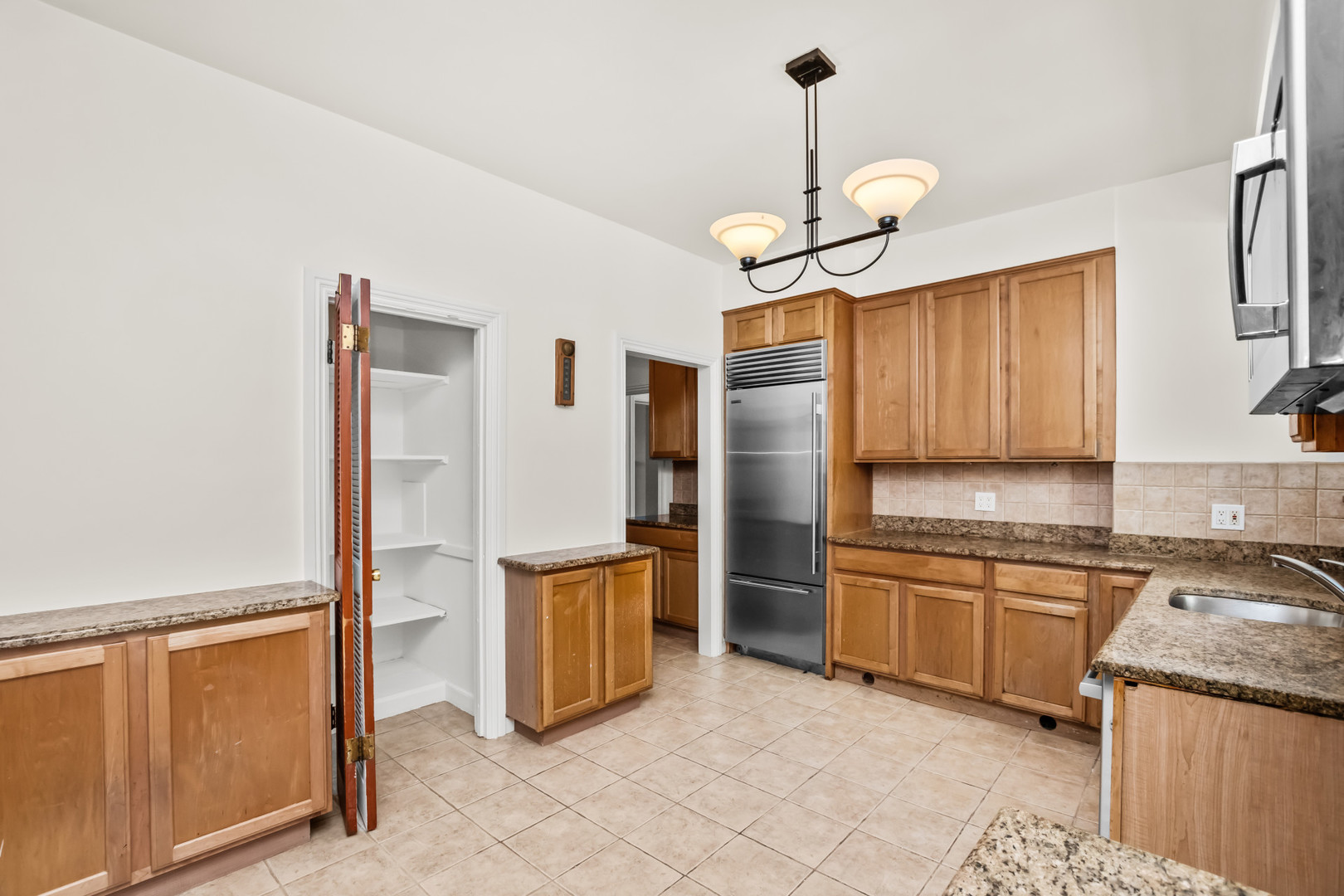 2912 N Commonwealth Avenue 5a Property Photo 12
