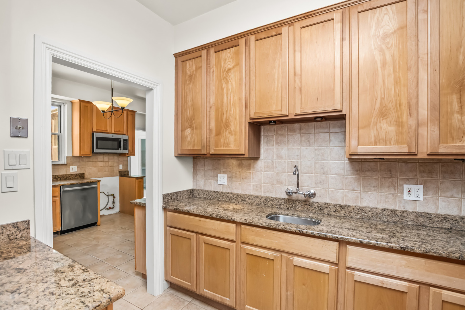 2912 N Commonwealth Avenue 5a Property Photo 13