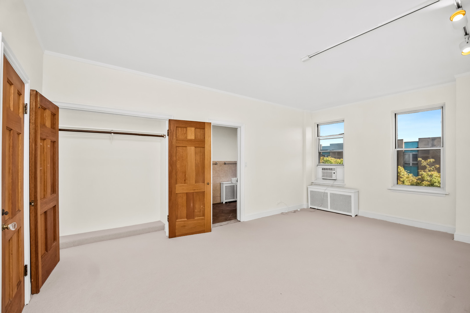2912 N Commonwealth Avenue 5a Property Photo 16