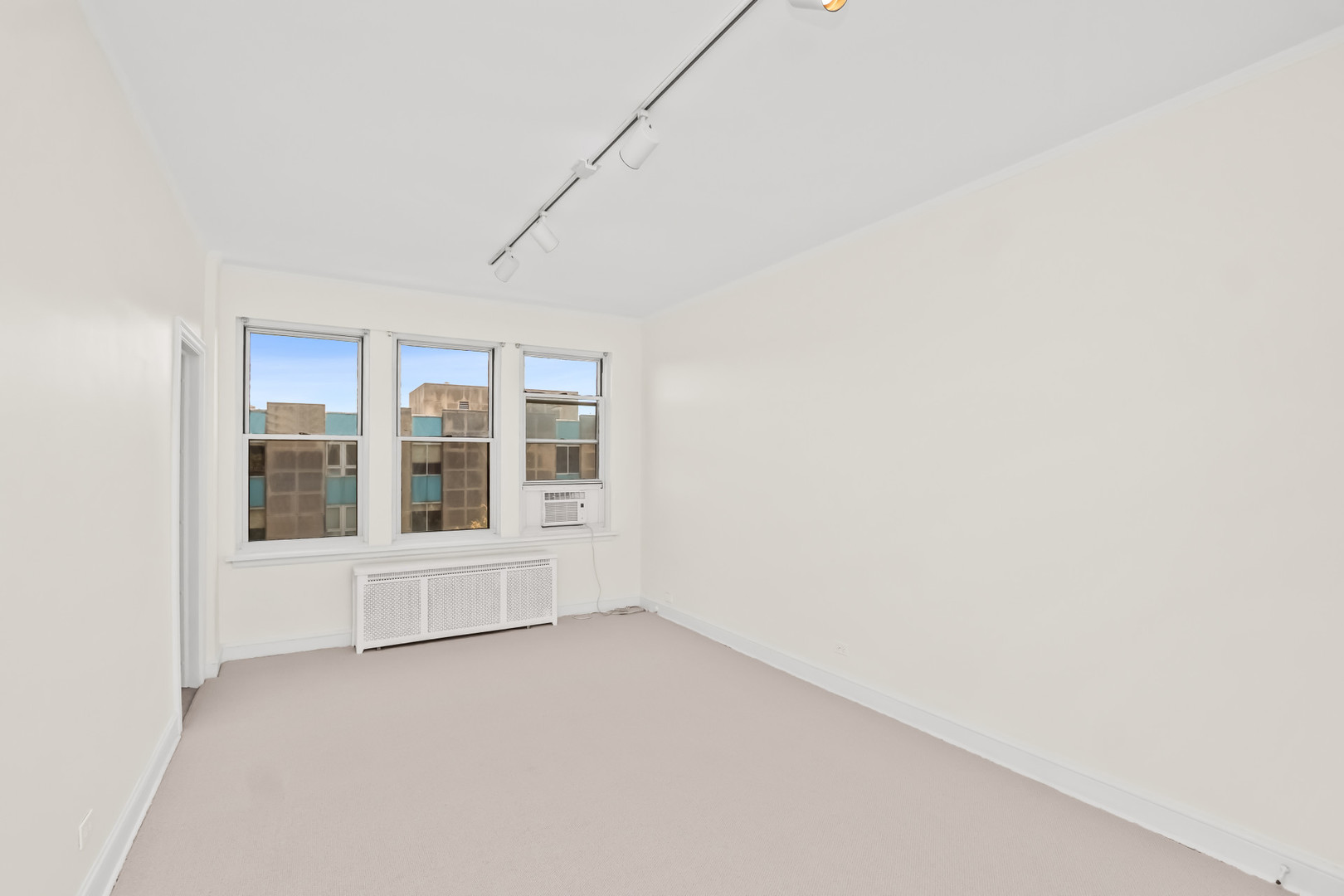 2912 N Commonwealth Avenue 5a Property Photo 19