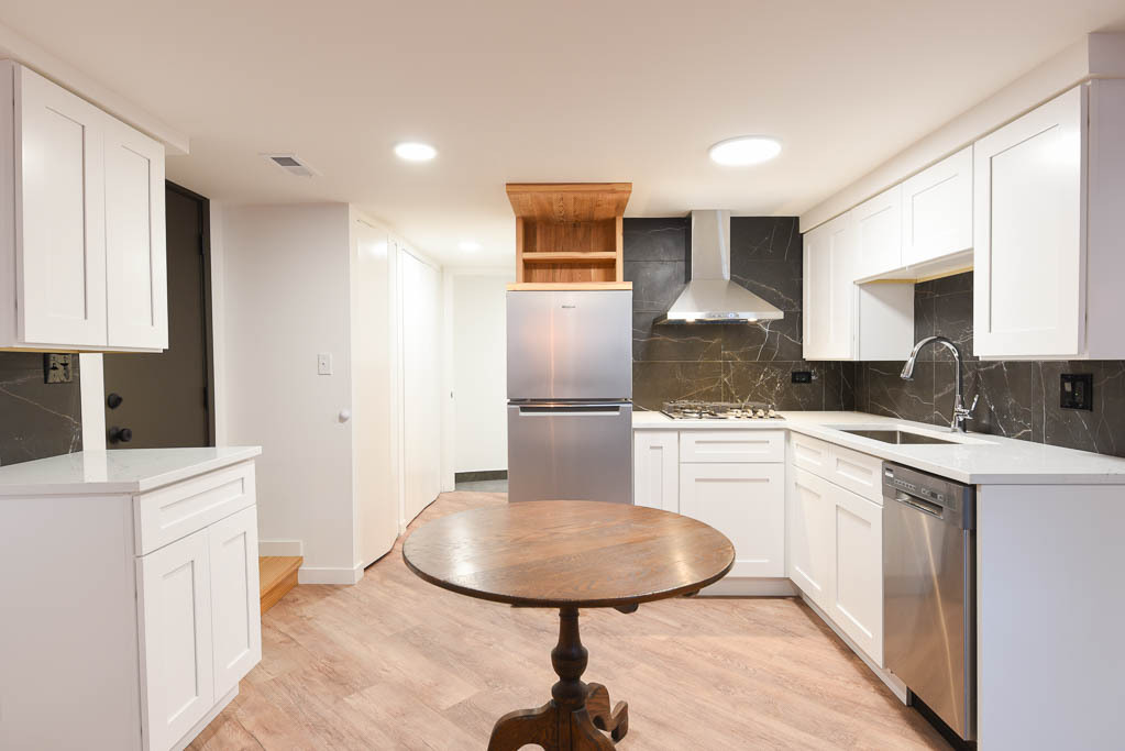 841 N Maplewood Avenue Gr Property Photo 3