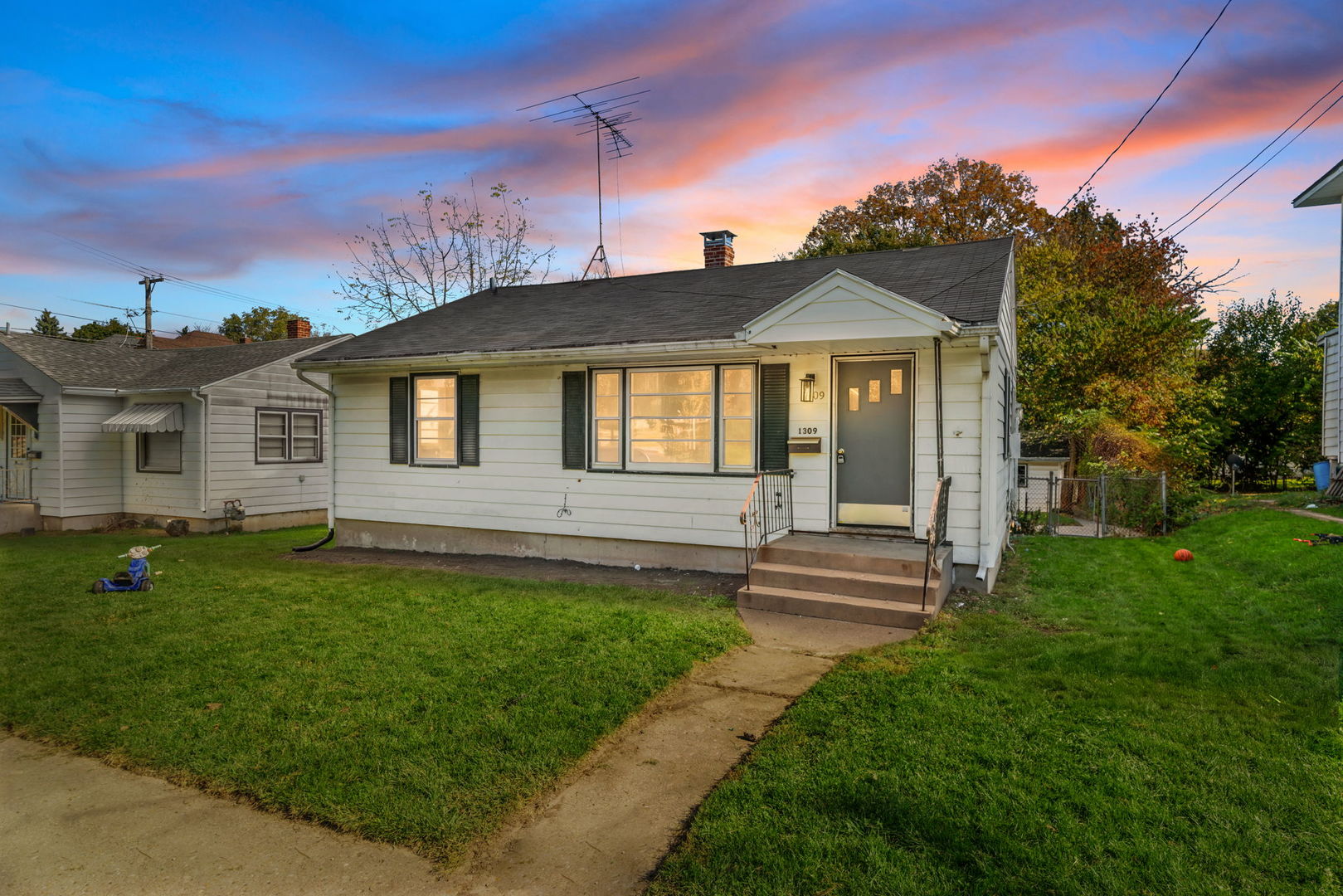 1309 S Float Avenue Property Photo 1