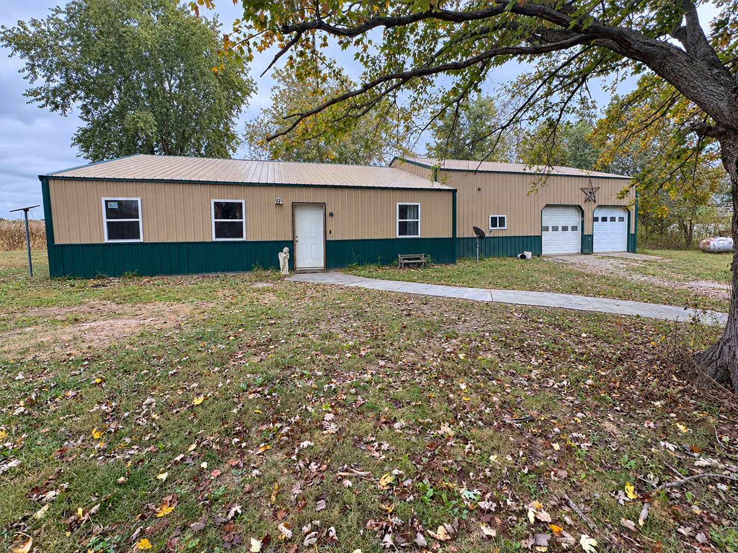 828 Propes Road Property Photo 1