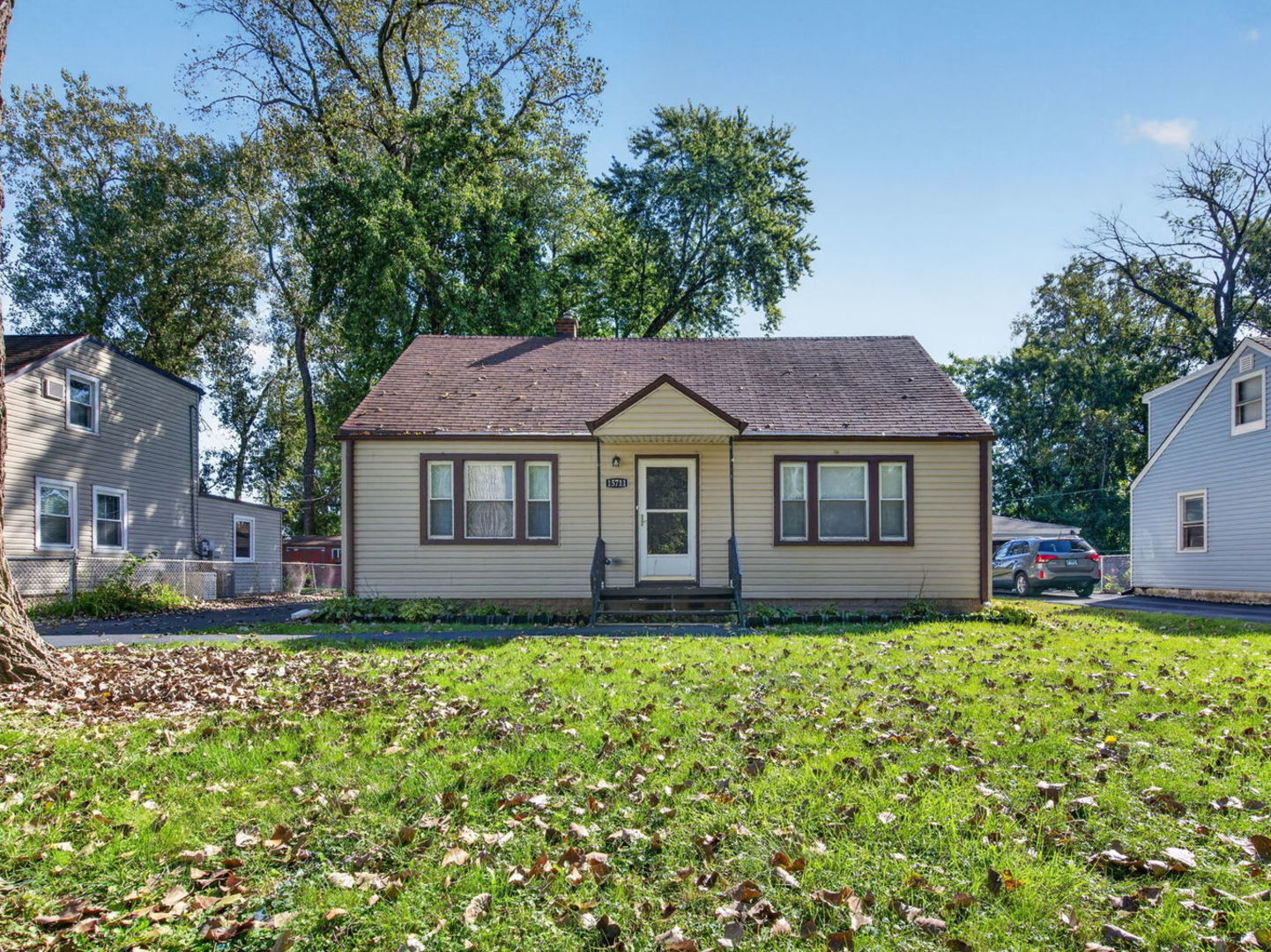 15711 Whipple Avenue Property Photo 1