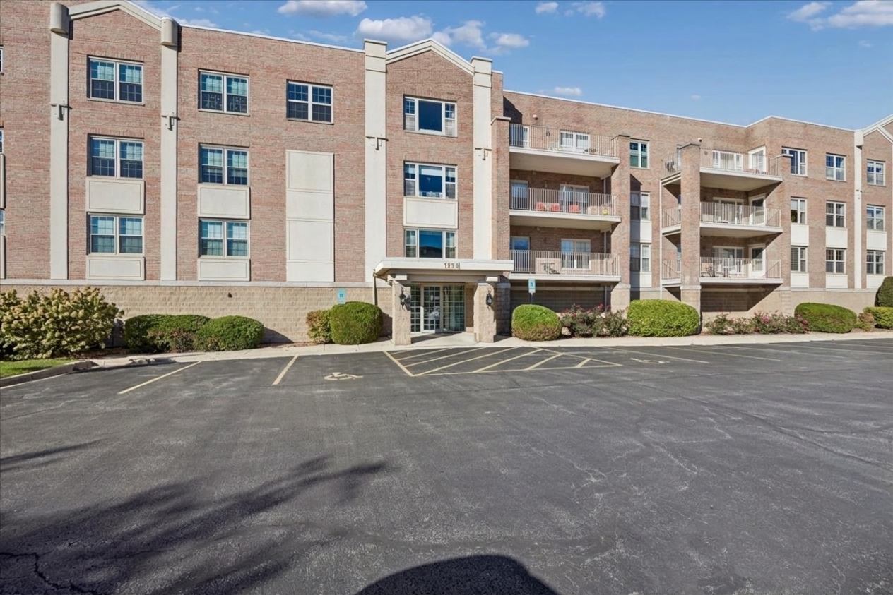 1200 S Prospect Avenue 103 Property Photo 1