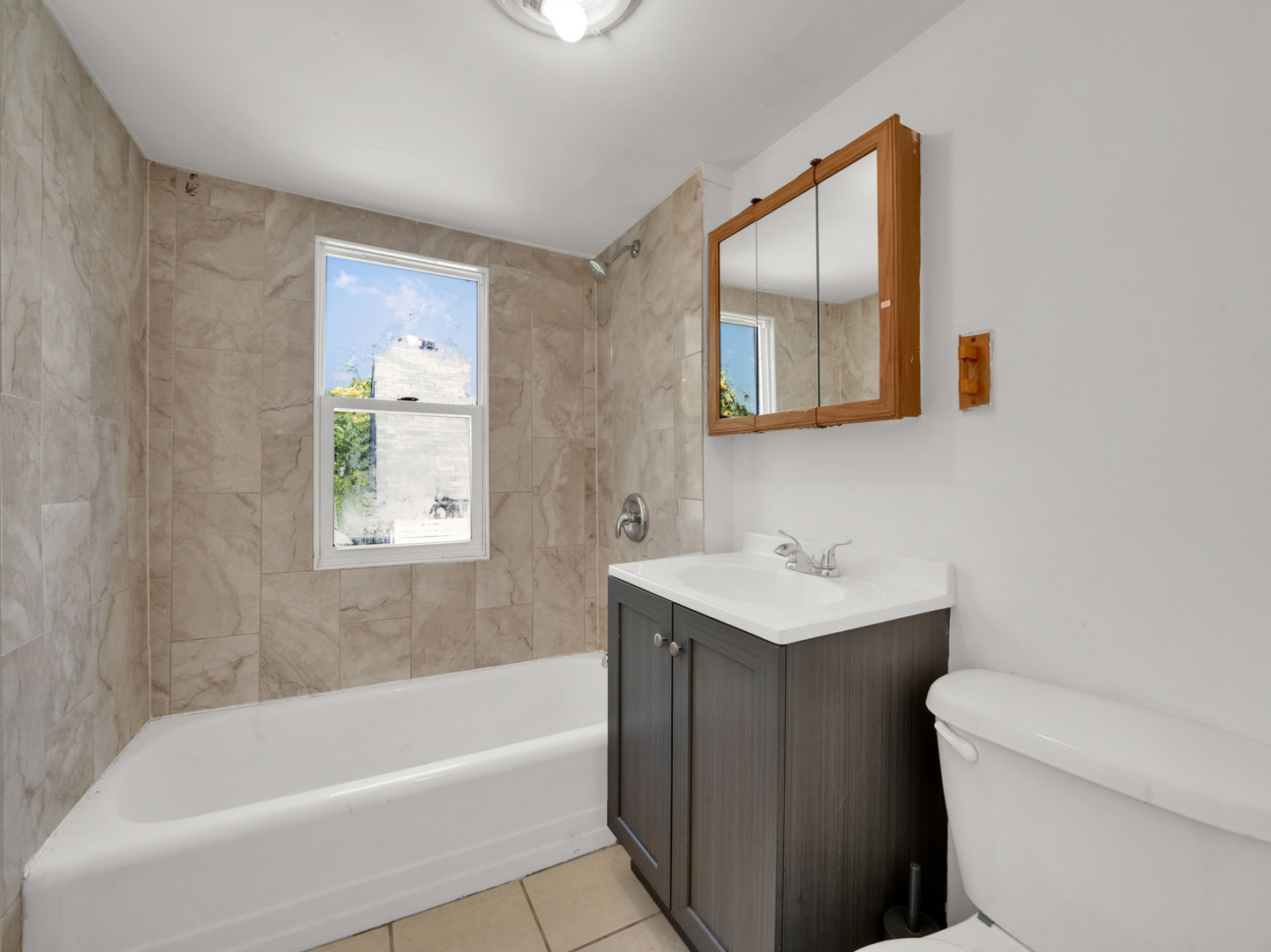 11548 S State Street Property Photo 7