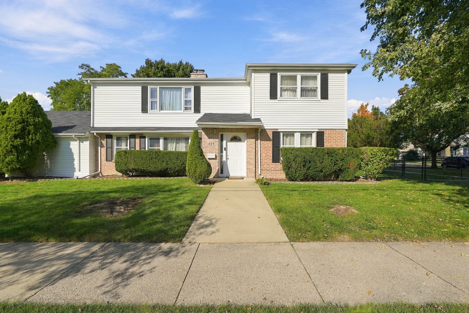 620 E Maple Street Property Photo 1