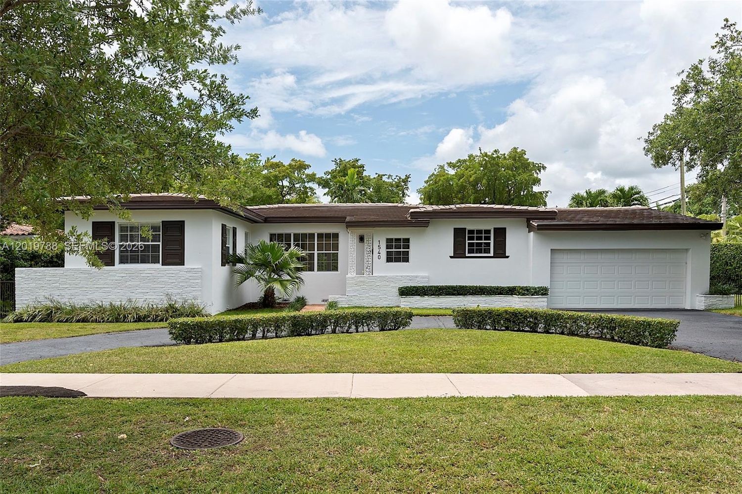 1540 Urbino Avenue Property Photo 1