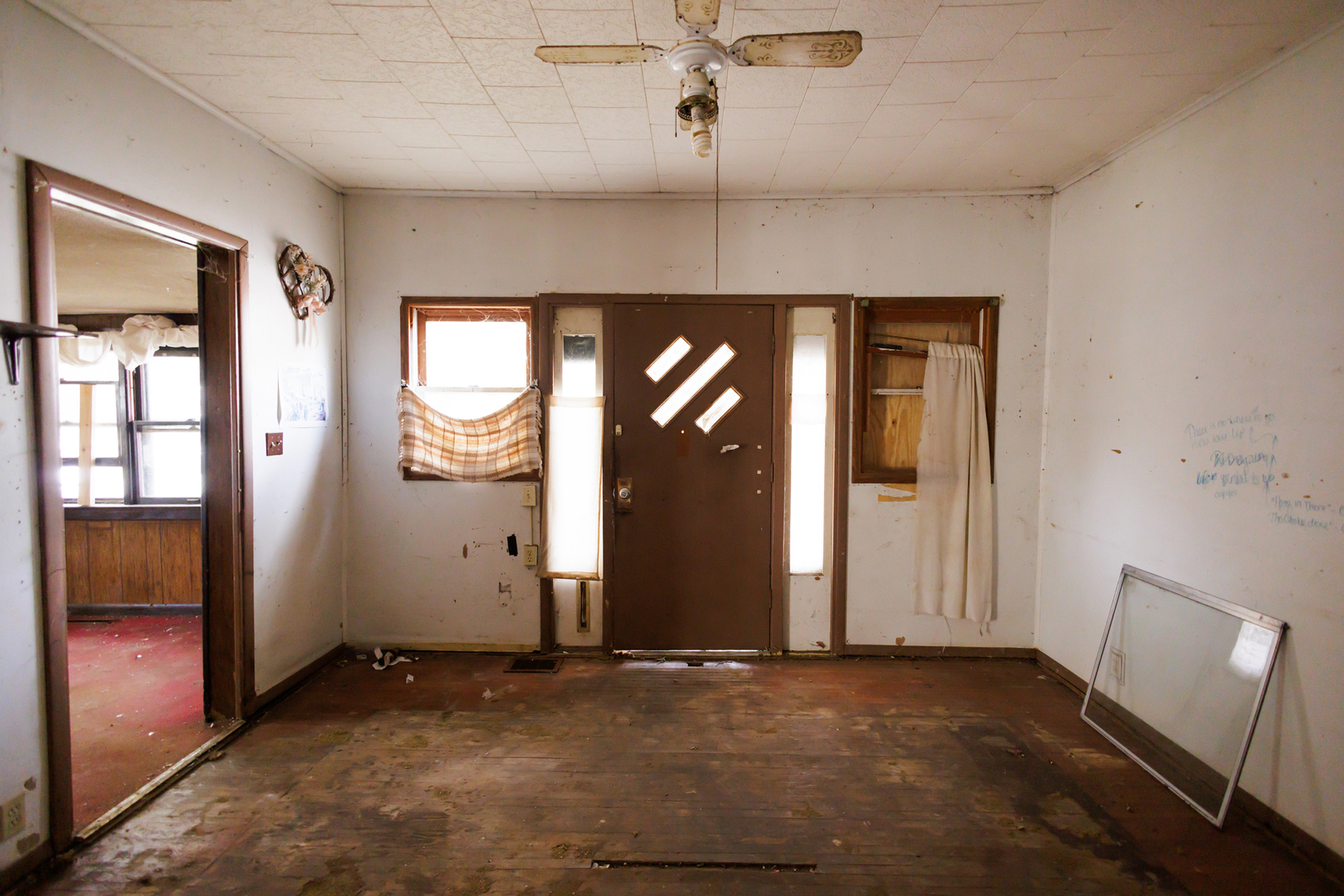 1254 E Bourbonnais Street Property Photo 8