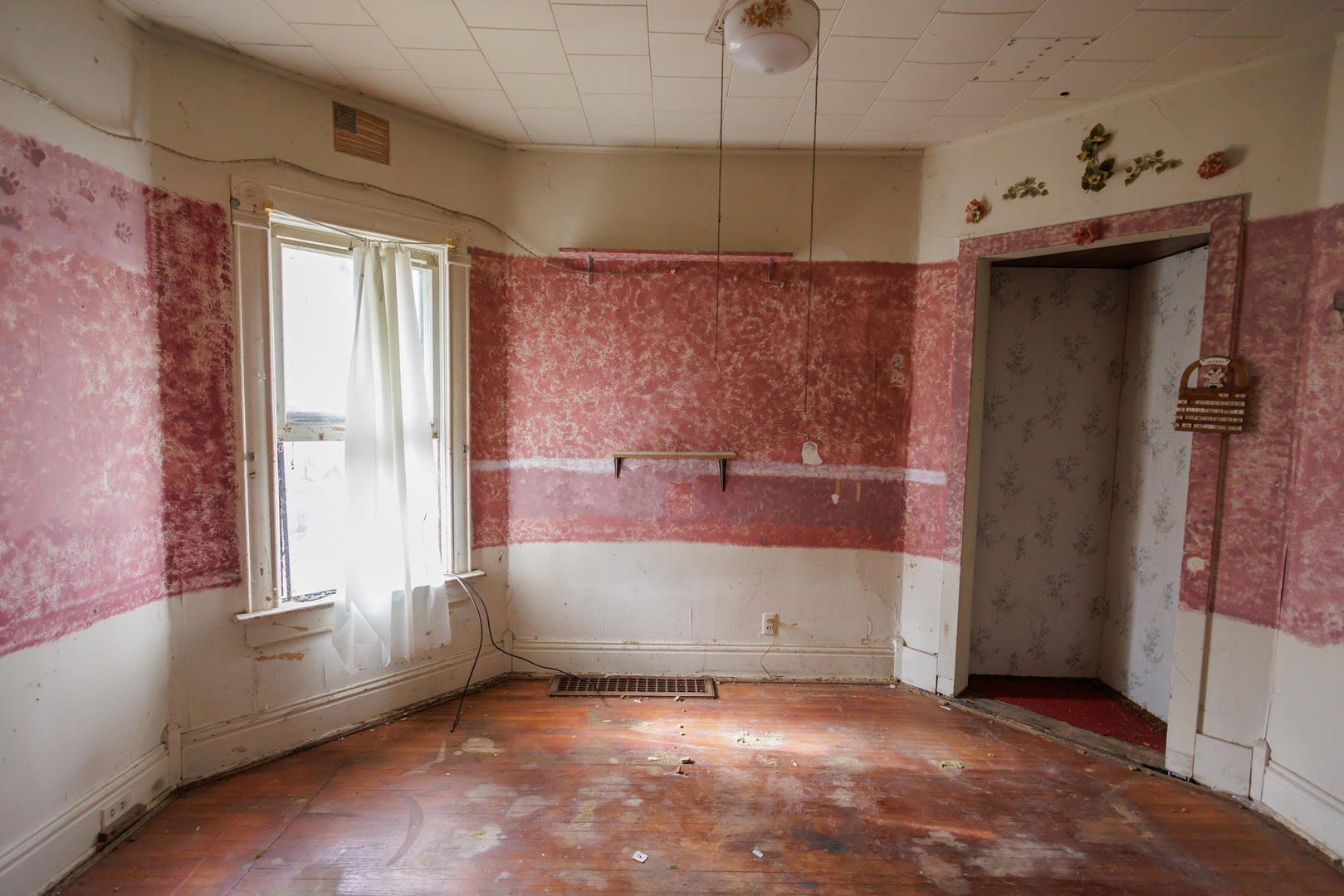 1254 E Bourbonnais Street Property Photo 11