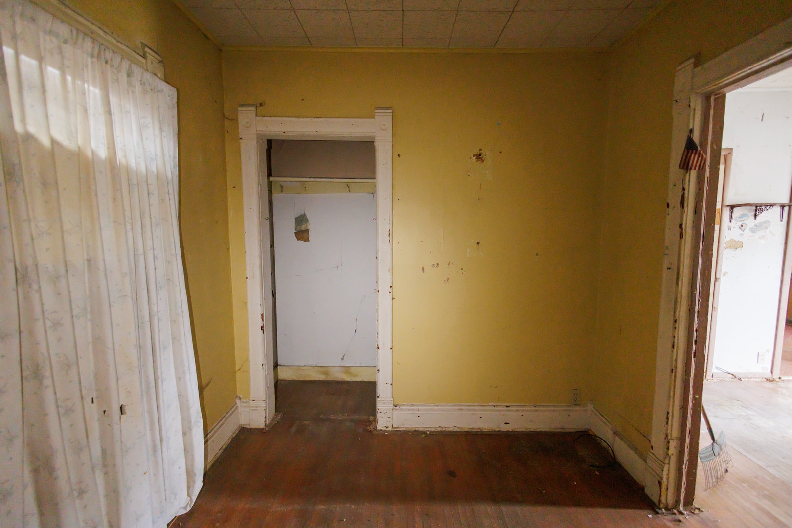 1254 E Bourbonnais Street Property Photo 15