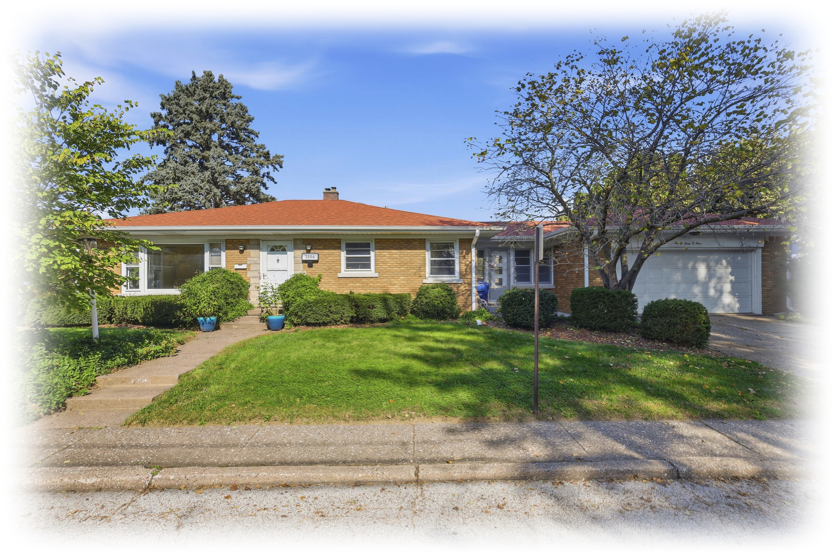 2304 E High Street Property Photo 1