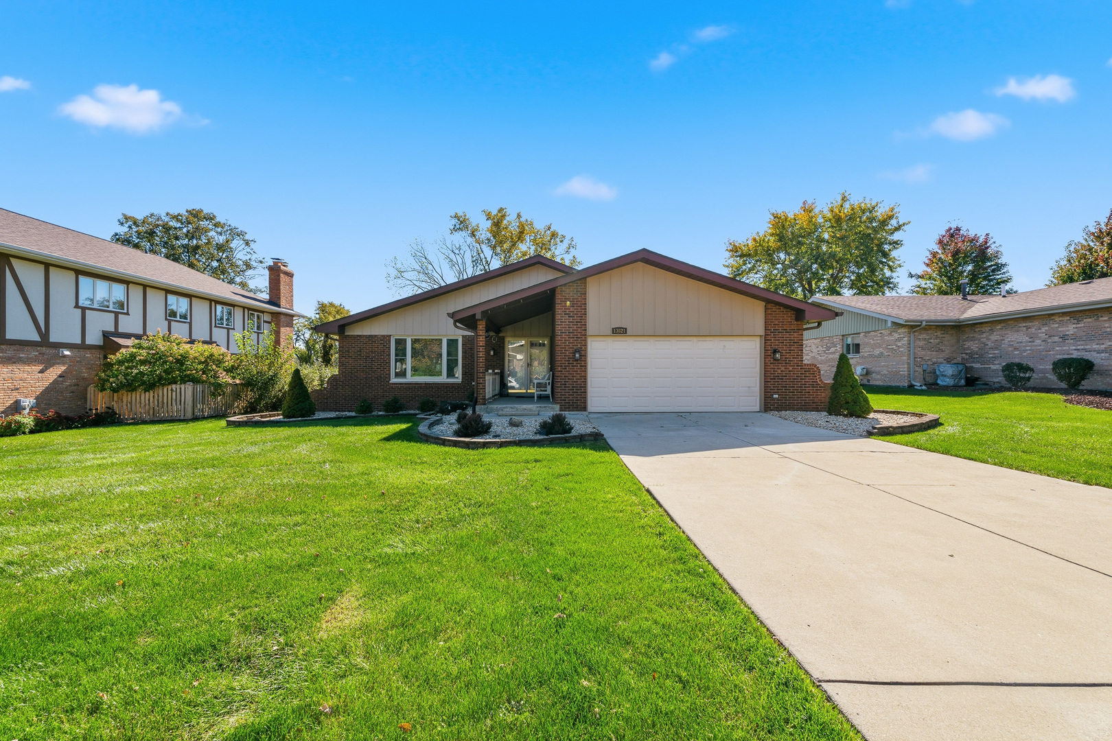 13821 W Dublin Drive Property Photo 1