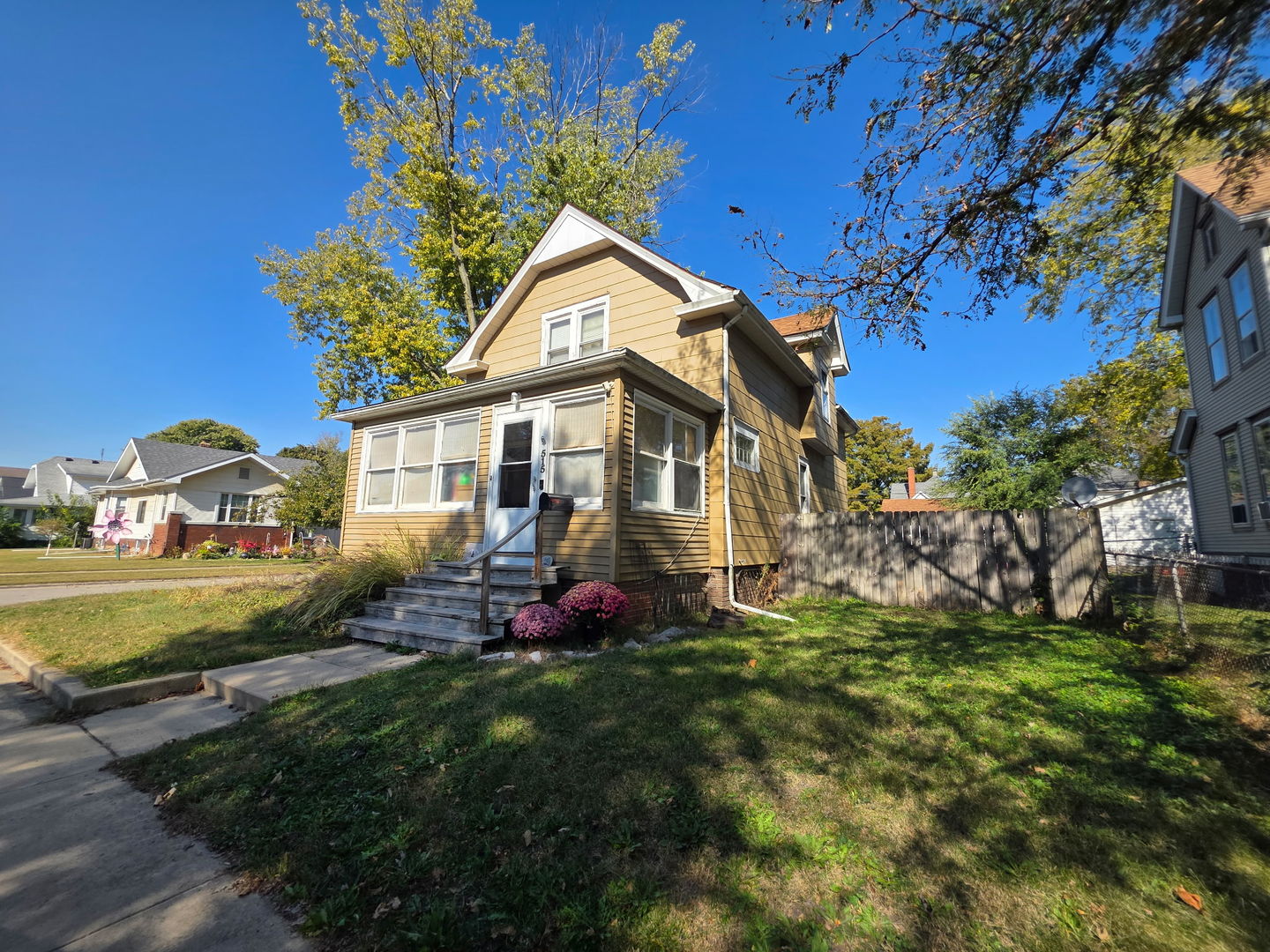 515 W Jefferson Street Property Photo 1