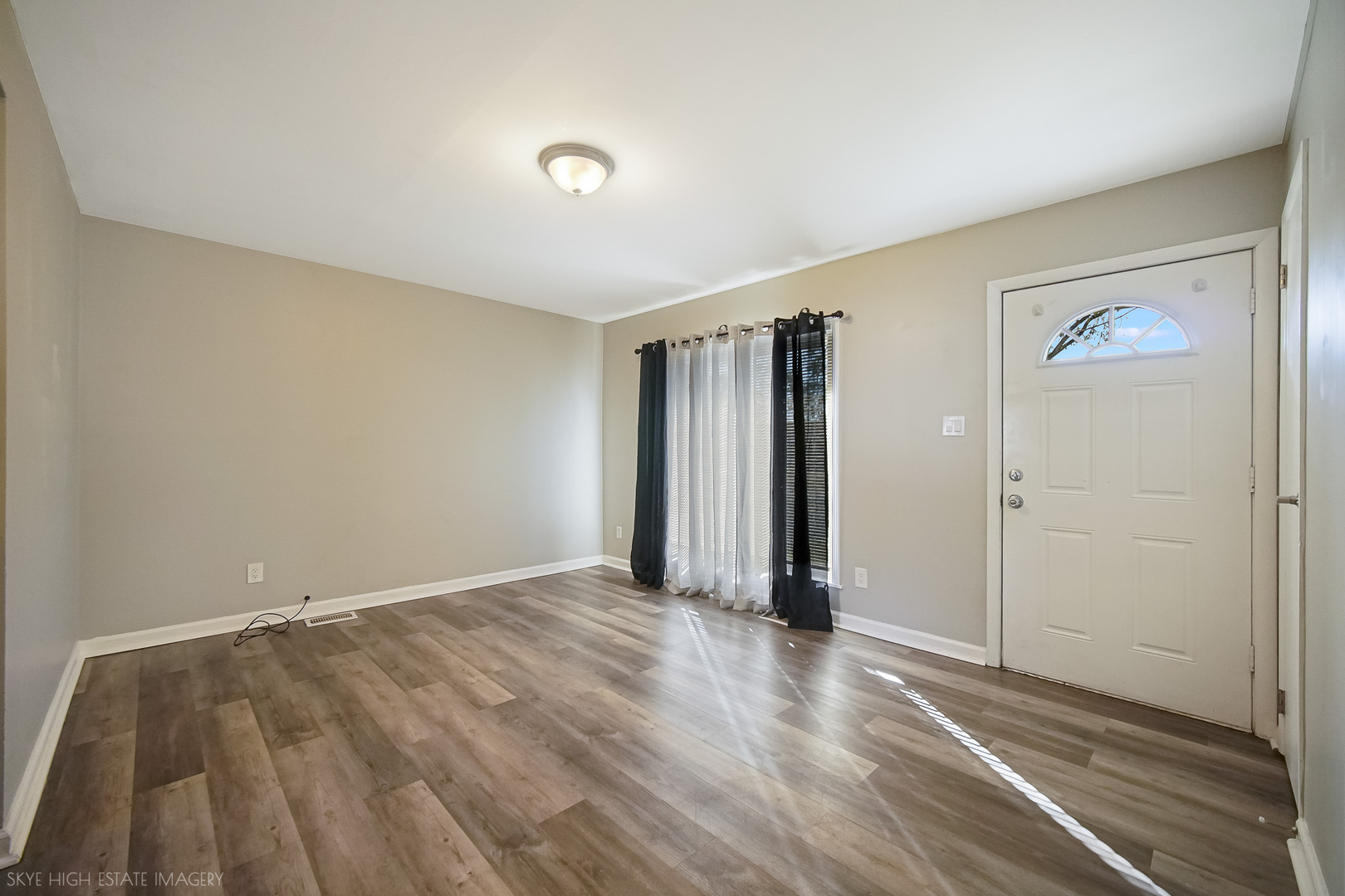 507 E Birch Drive Property Photo 3