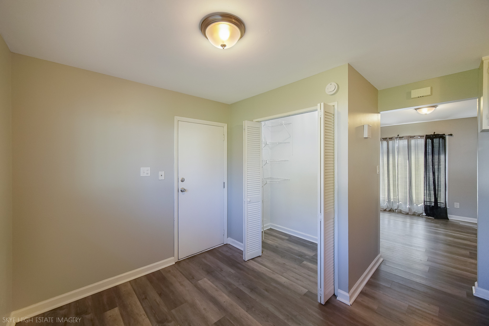 507 E Birch Drive Property Photo 8