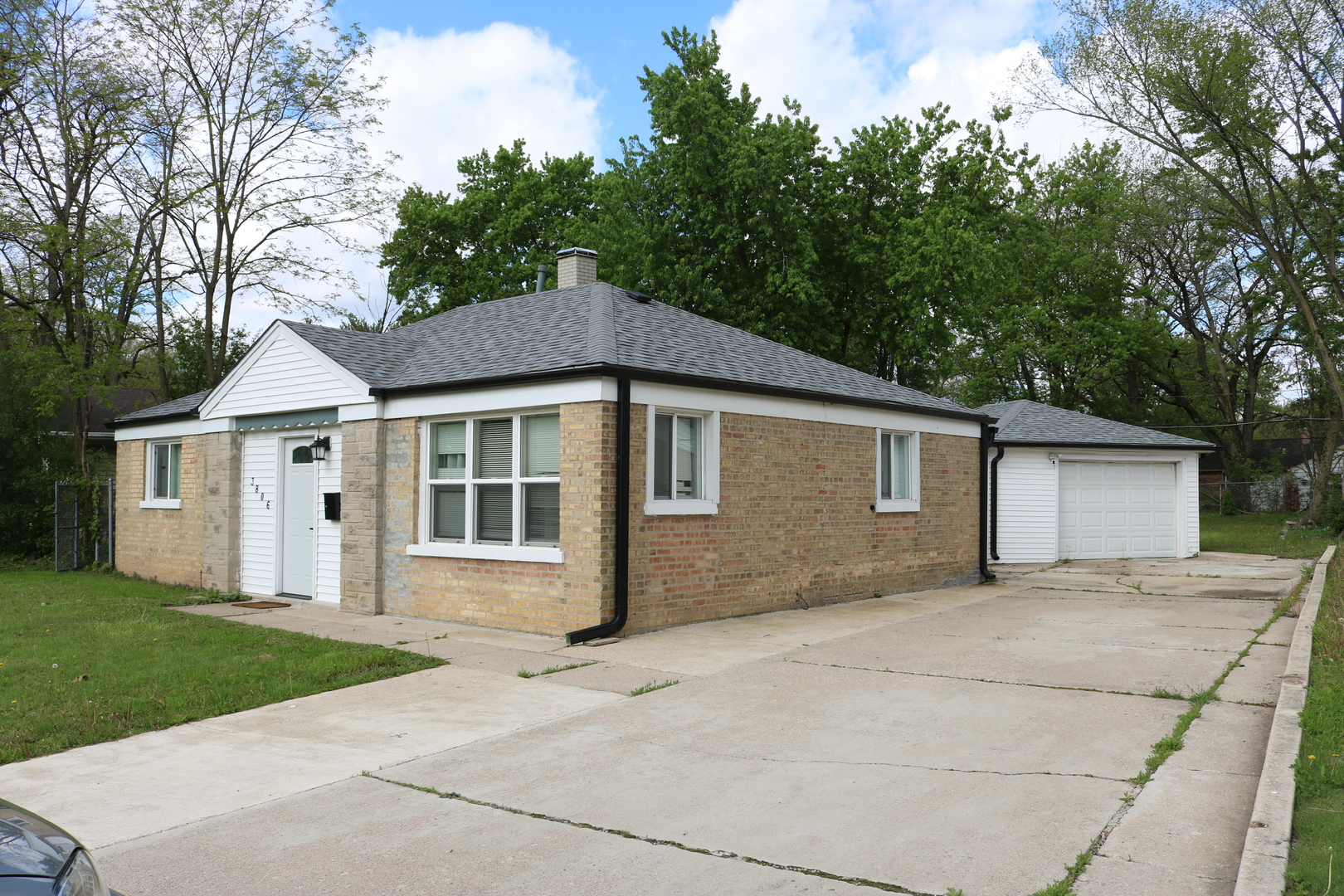 3806 Western Avenue Property Photo 1