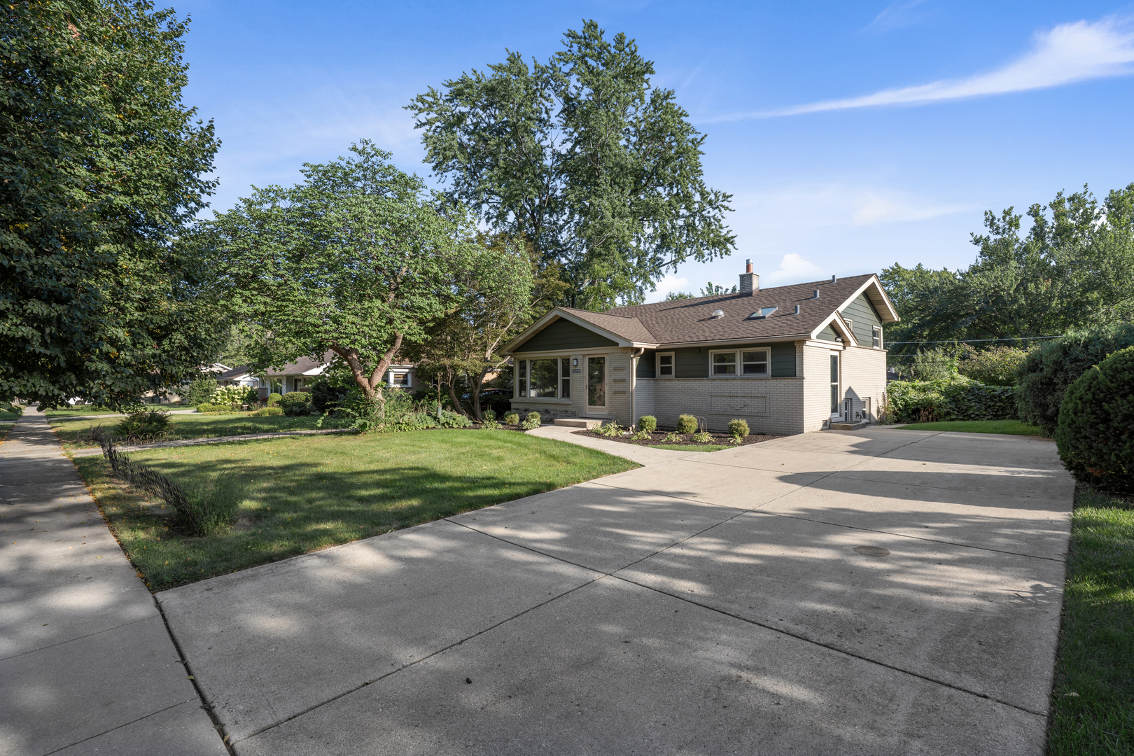1505 W Euclid Avenue Property Photo 3