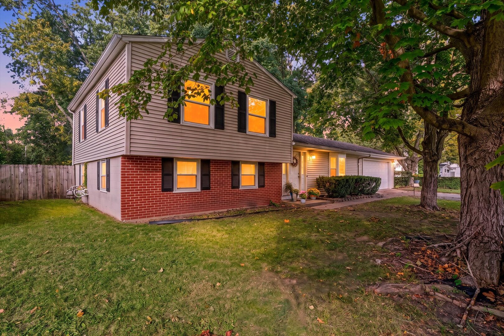1513 Kenwood Road Property Photo 1