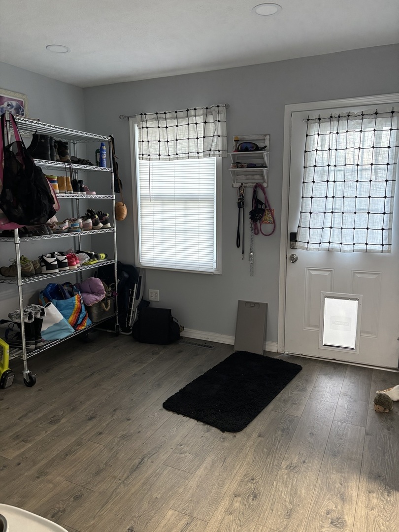 526 E Smith Street Property Photo 16