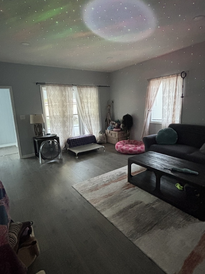 526 E Smith Street Property Photo 24