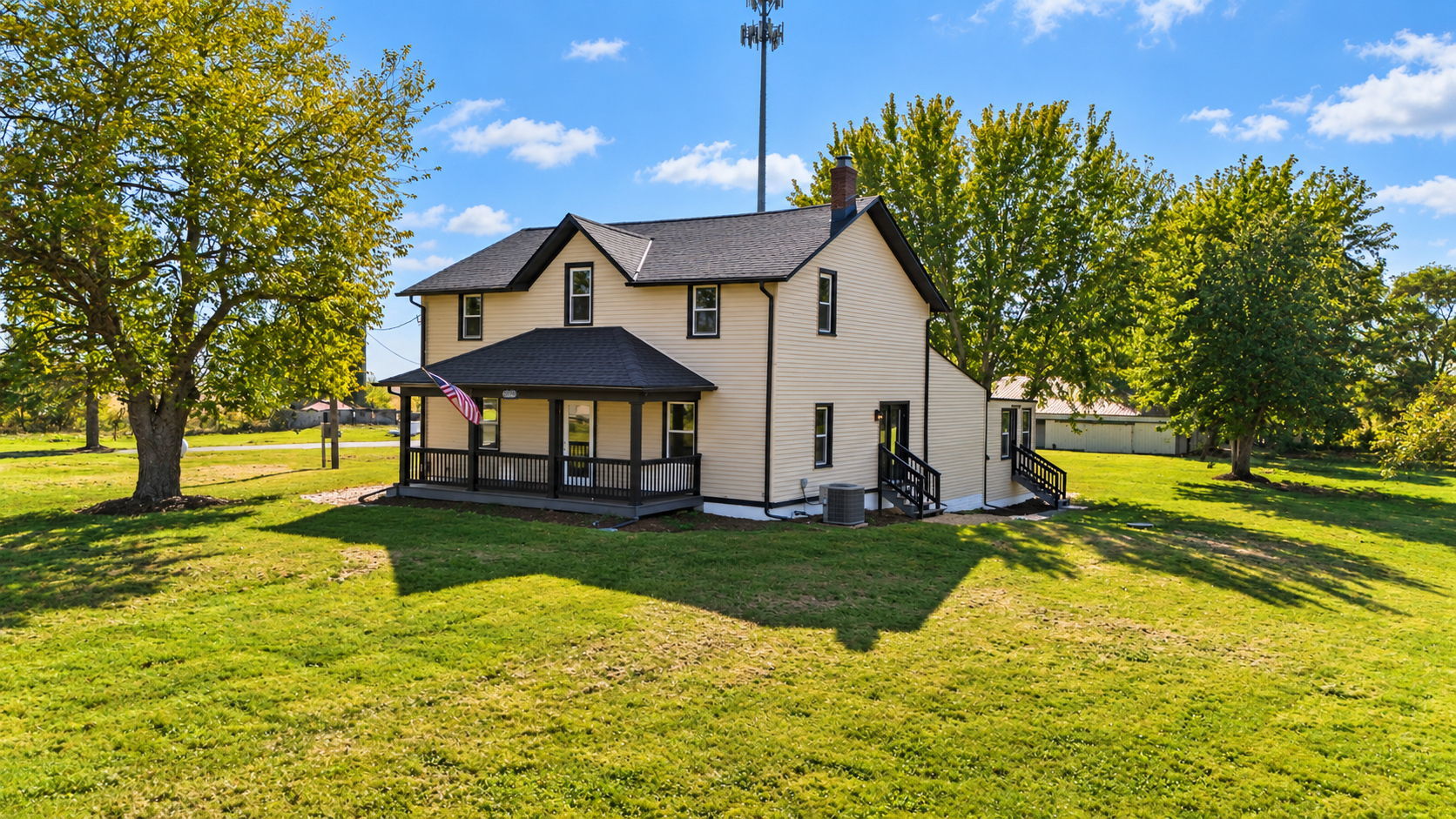 3174 Plainfield Road Property Photo 1