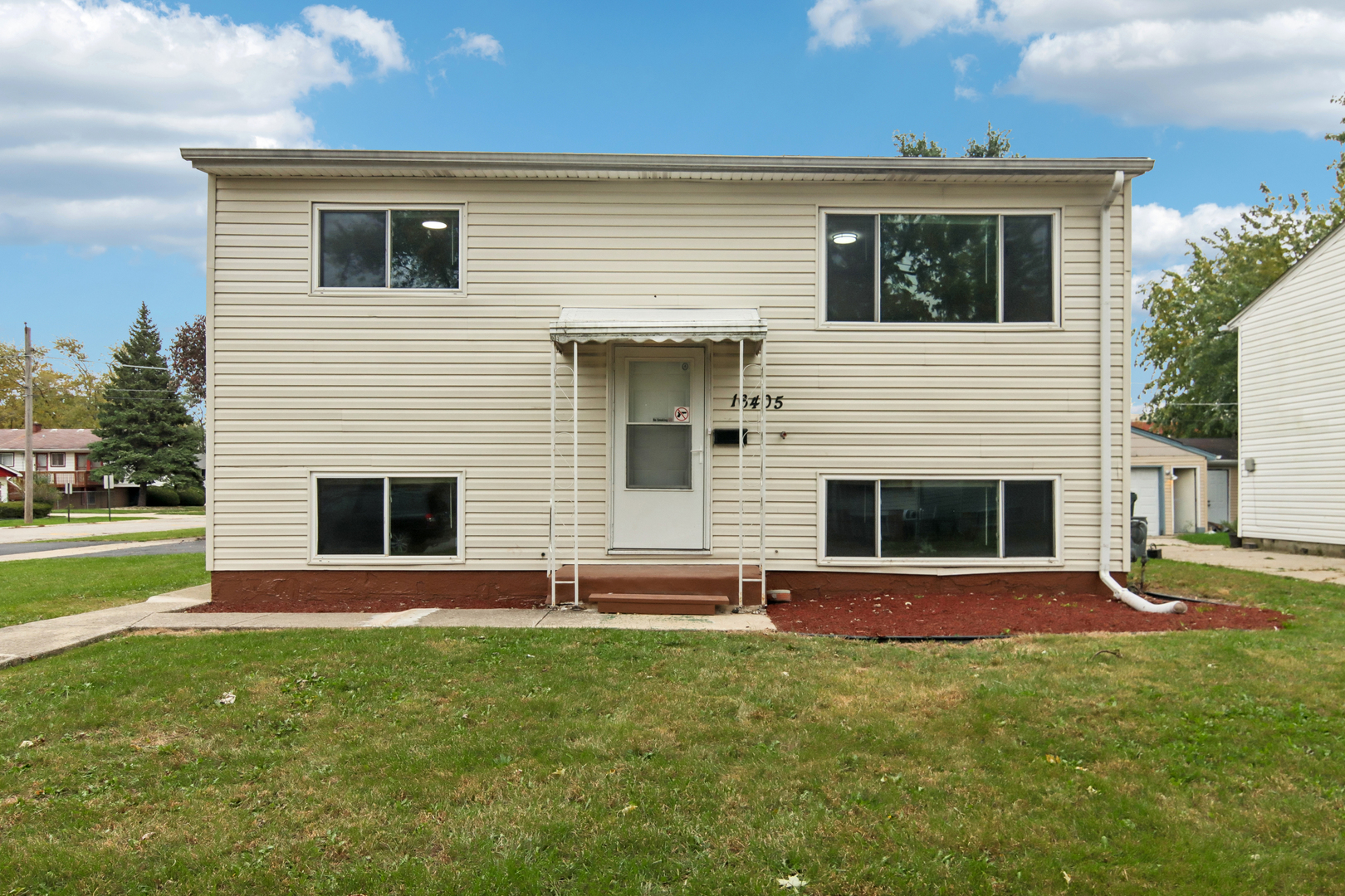 16405 Ashland Avenue Property Photo 1