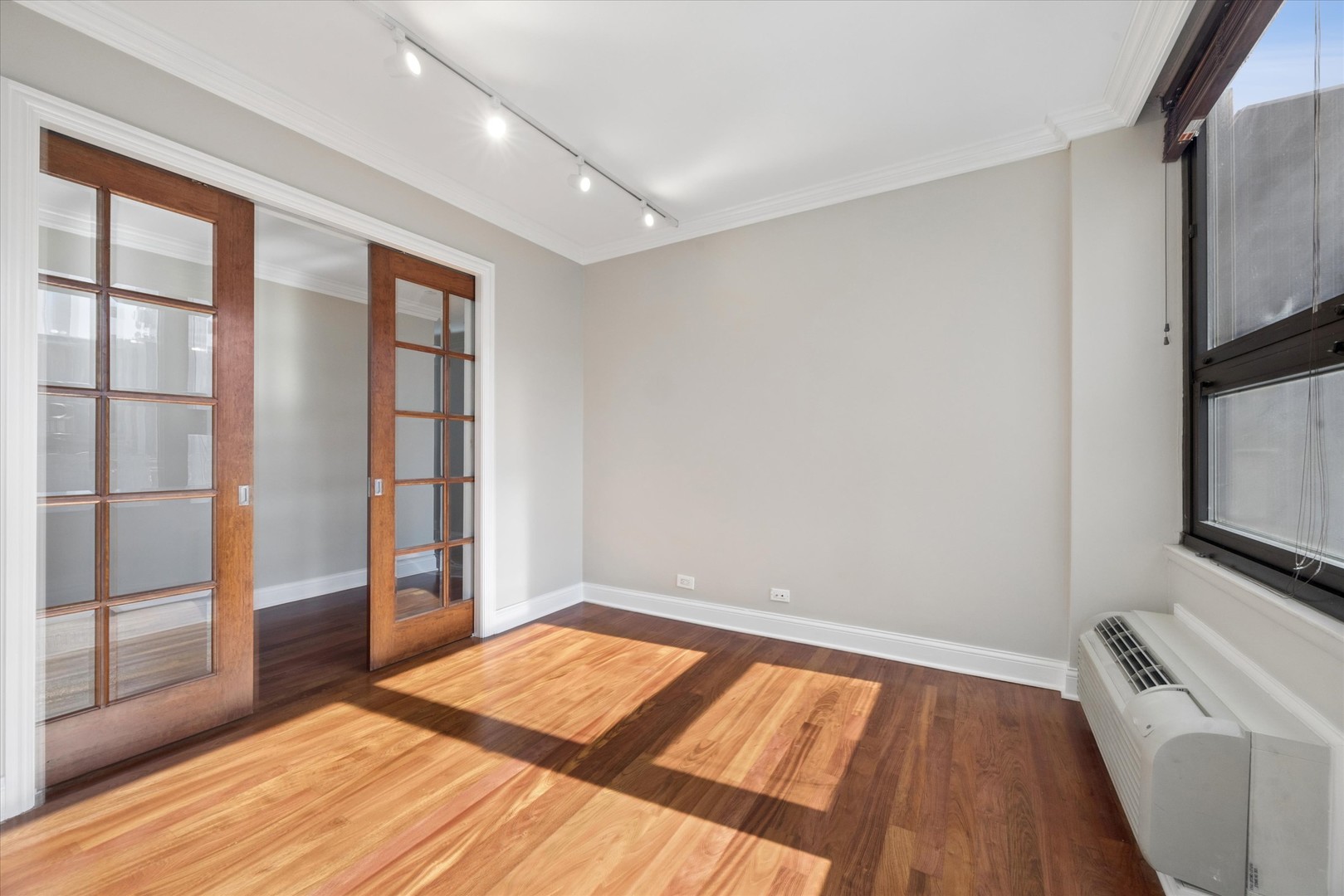 221 E Walton Place 14b Property Photo 18
