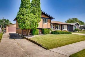 16819 Meadowdale Drive Property Photo 1