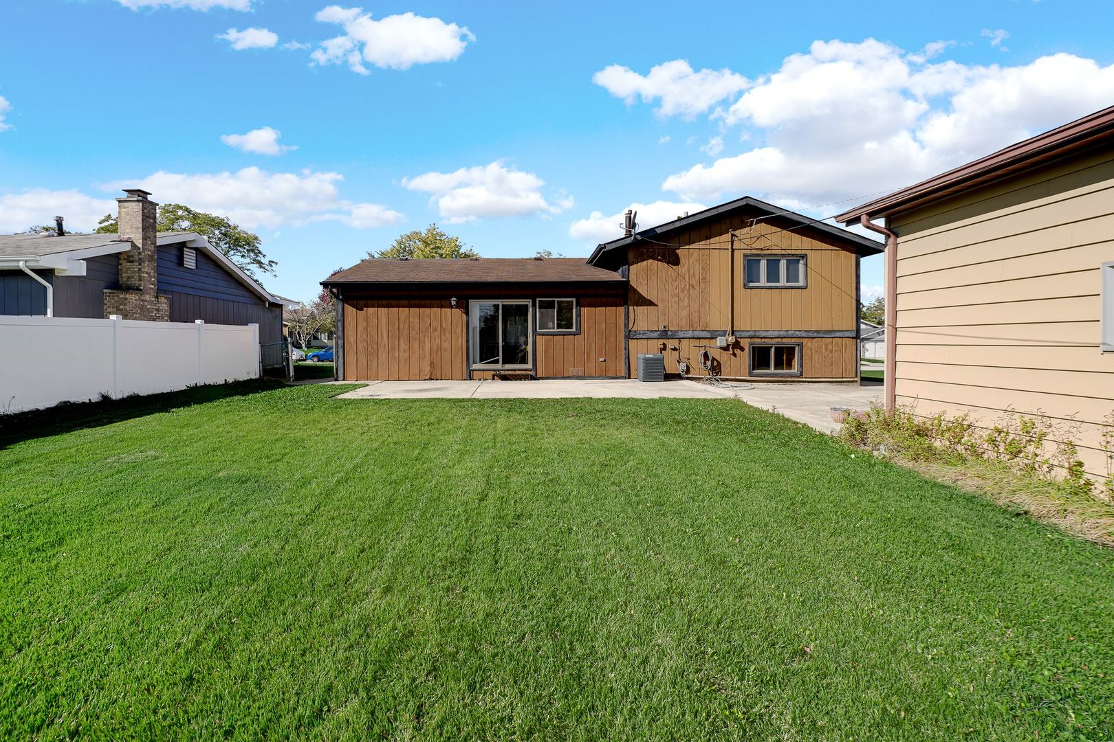 16819 Meadowdale Drive Property Photo 24