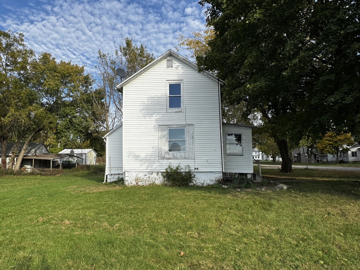 204 E Cherry Street Property Photo 6