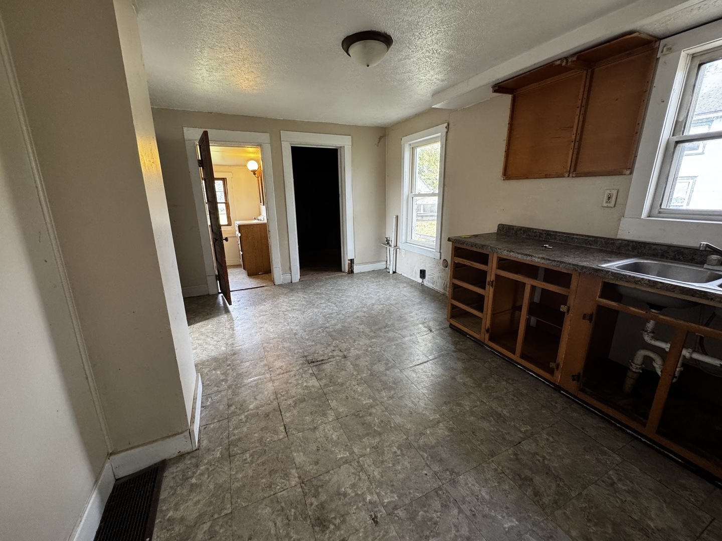 204 E Cherry Street Property Photo 15
