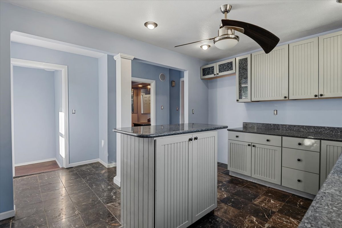 308 E Canedy Street Property Photo 11
