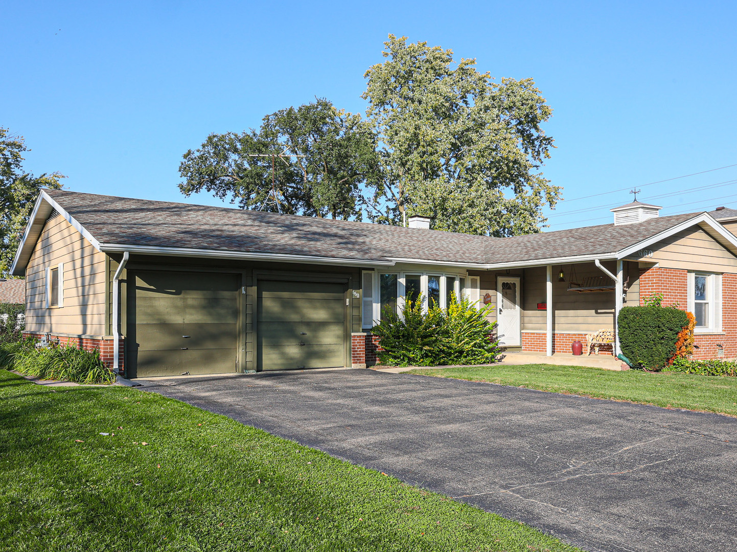 660 Magnolia Lane Property Photo 1