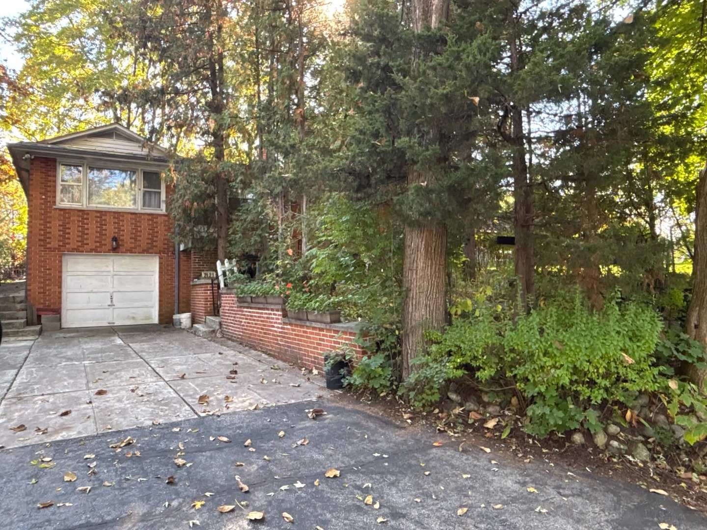 2121 Fairview Avenue Property Photo 1