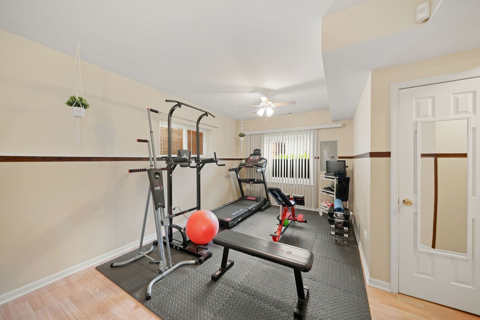 4855 S Linder Avenue Property Photo 11
