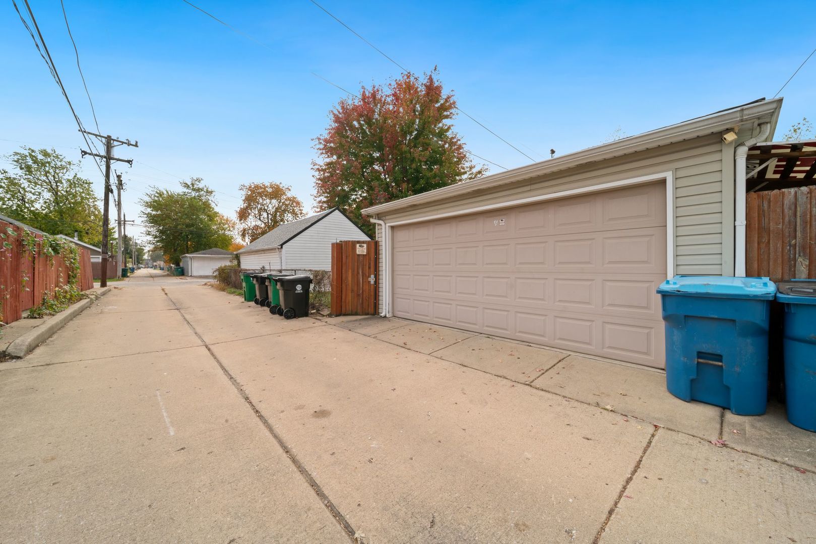 4855 S Linder Avenue Property Photo 14