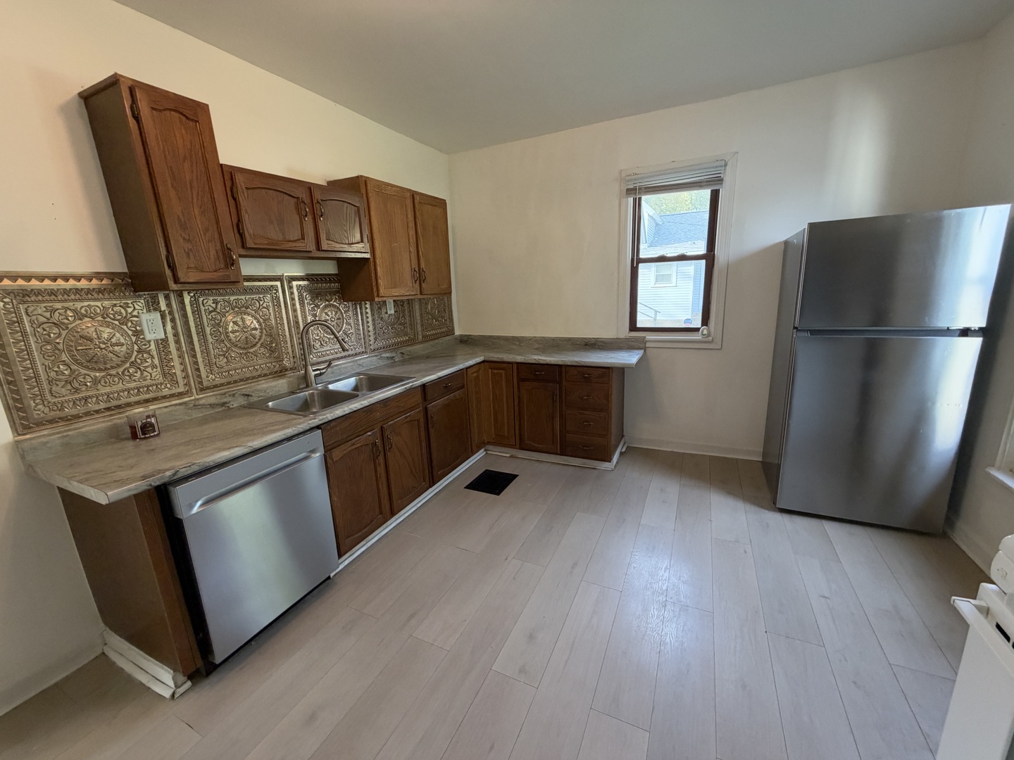 511 3rd Avenue Property Photo 9